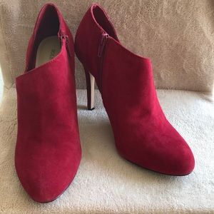 Sole Society booties in red